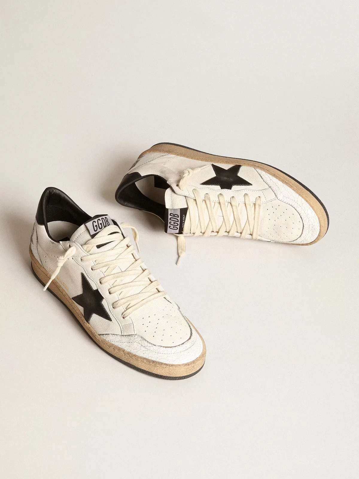 Womens Ball Star in nappa with black star and black heel tab